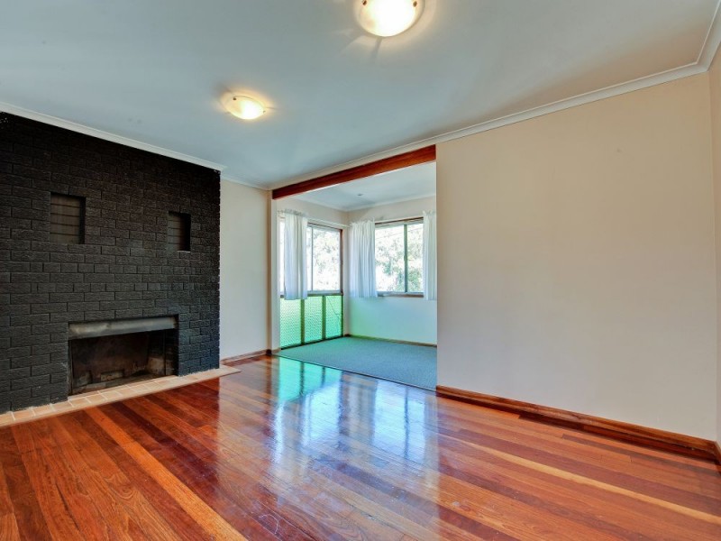21 Lilac Street, Daisy Hill QLD 4127