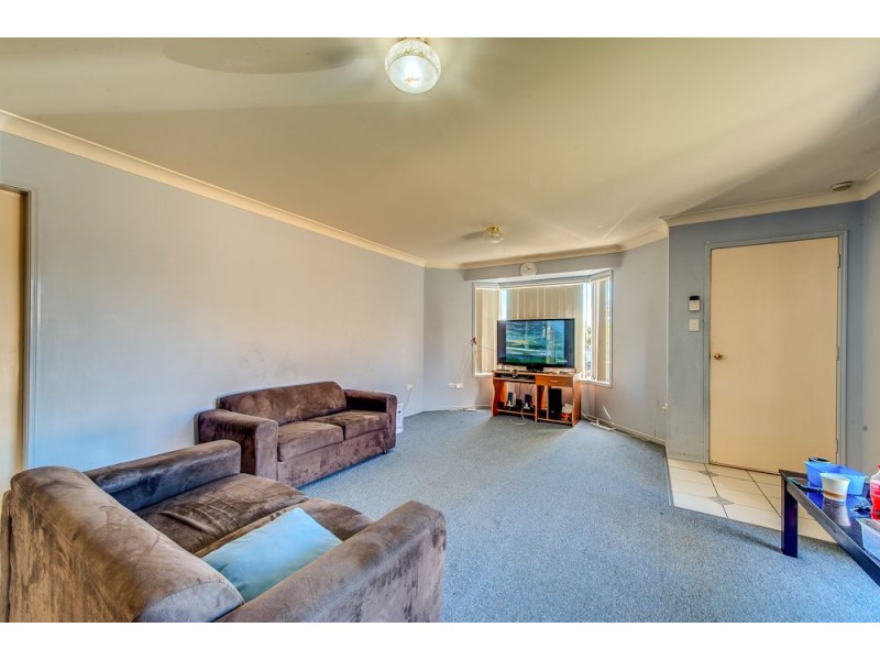 8 Morris Street, Flinders View QLD 4305