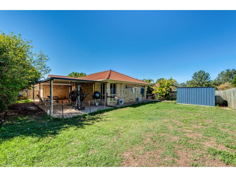 8 Morris Street, Flinders View QLD 4305