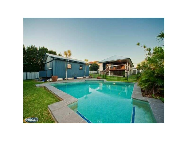 9 Creton Street, Brighton QLD 4017