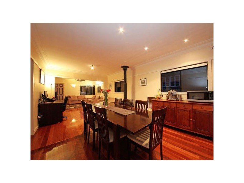 9 Creton Street, Brighton QLD 4017