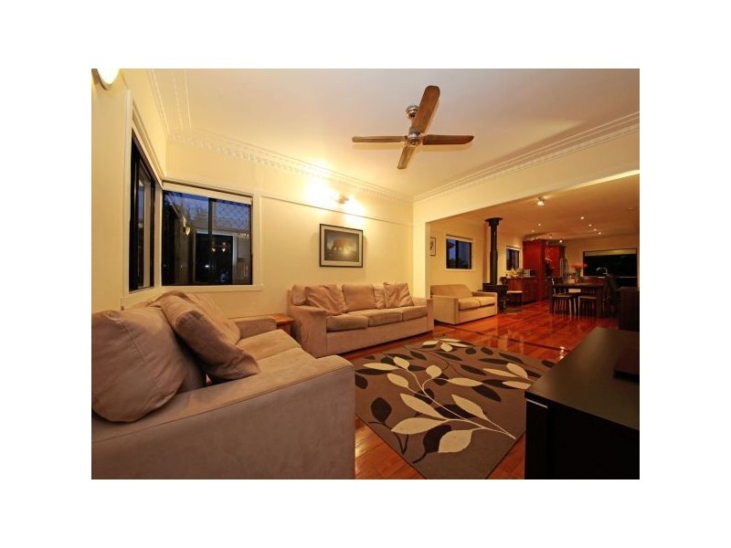 9 Creton Street, Brighton QLD 4017