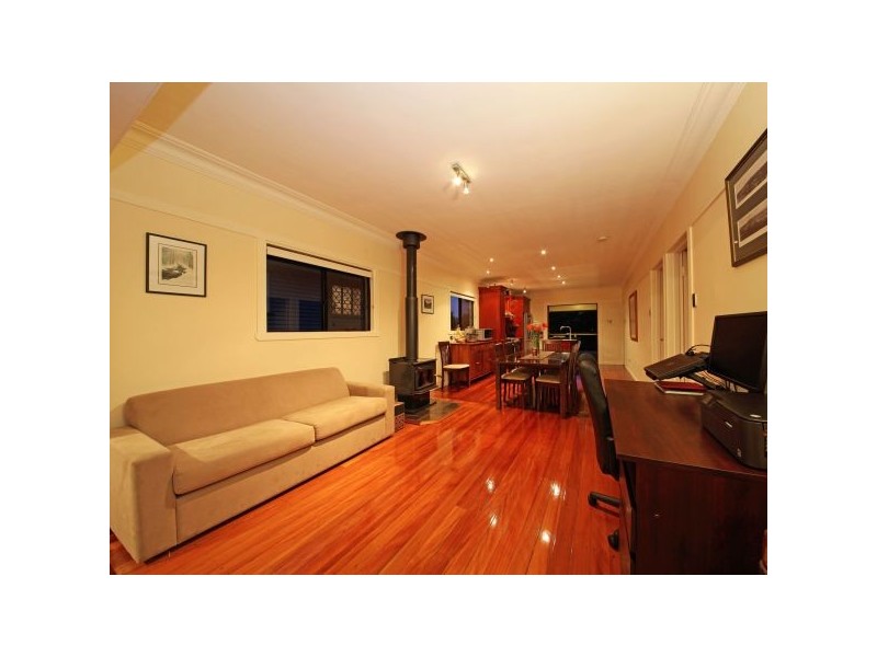 9 Creton Street, Brighton QLD 4017