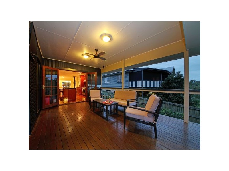 9 Creton Street, Brighton QLD 4017