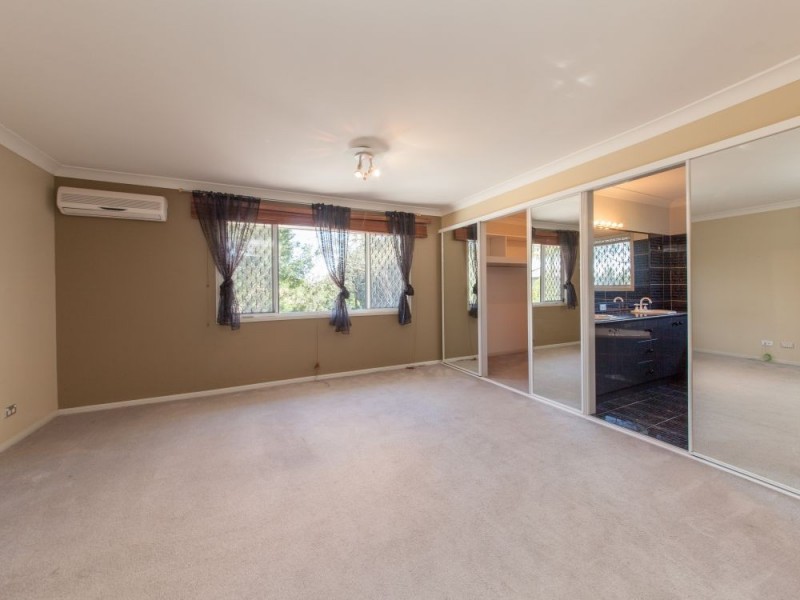 16 Boudin Place, Forest Lake QLD 4078