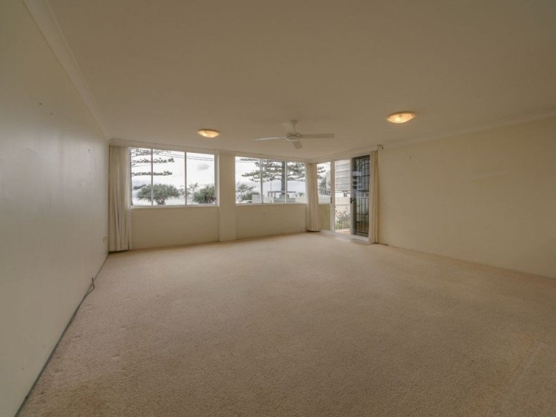 1/40 Marine Parade, Miami QLD 4220