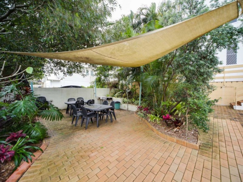 1/40 Marine Parade, Miami QLD 4220