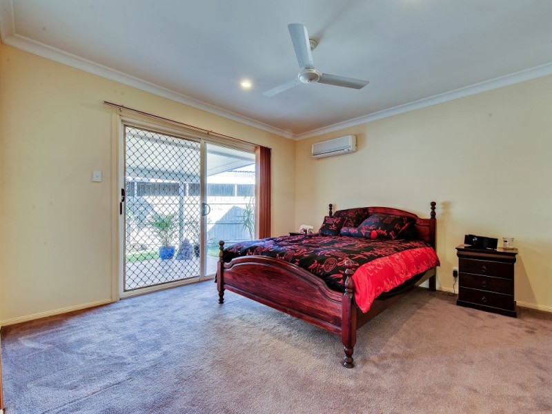 18 Tuckeroo Place, Sunnybank Hills QLD 4109