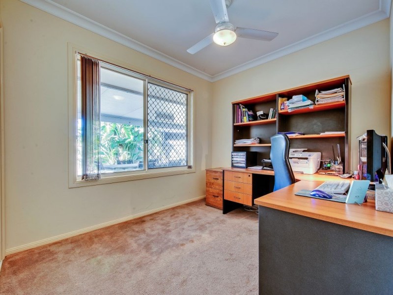 18 Tuckeroo Place, Sunnybank Hills QLD 4109