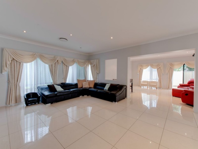 120 The Avenue, Sunnybank Hills QLD 4109