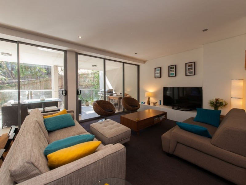 301/18 Paradise Street, Highgate Hill QLD 4101