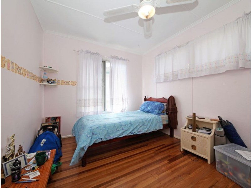 3 Corner Street, Brighton QLD 4017