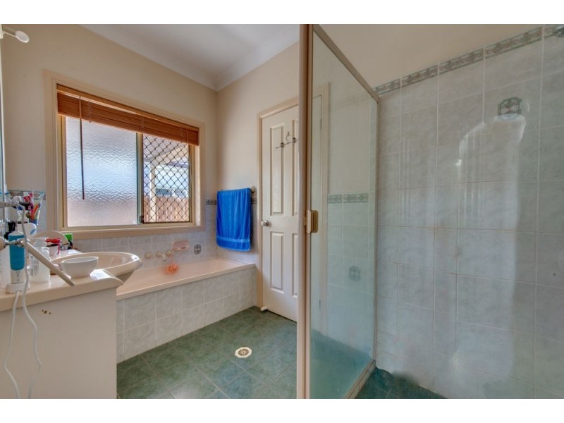 19 Sherwood Place, Forest Lake QLD 4078