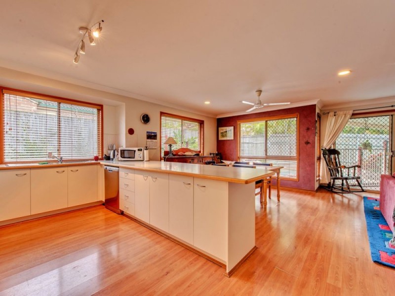 7 Mitchell Place, Forest Lake QLD 4078