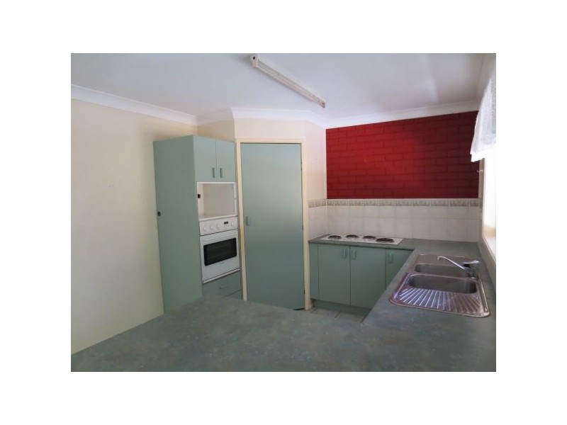 28 Coleman Crescent, Springwood QLD 4127