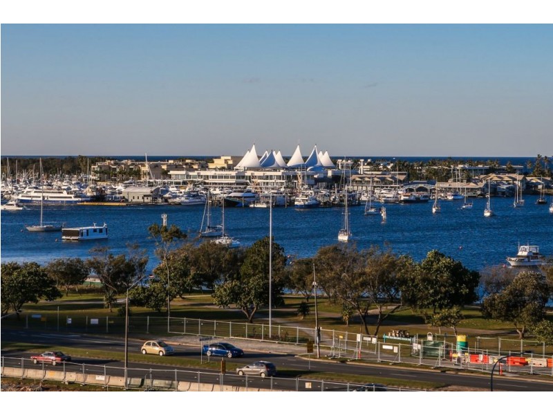 1002/4 Como Crescent, Southport QLD 4215