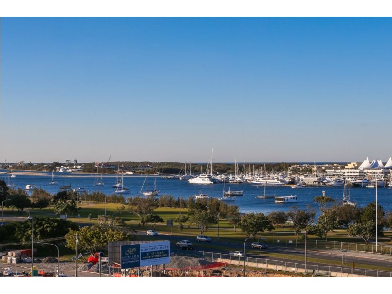 1002/4 Como Crescent, Southport QLD 4215