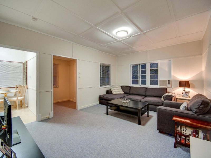 24 Castling Street, Stafford QLD 4053