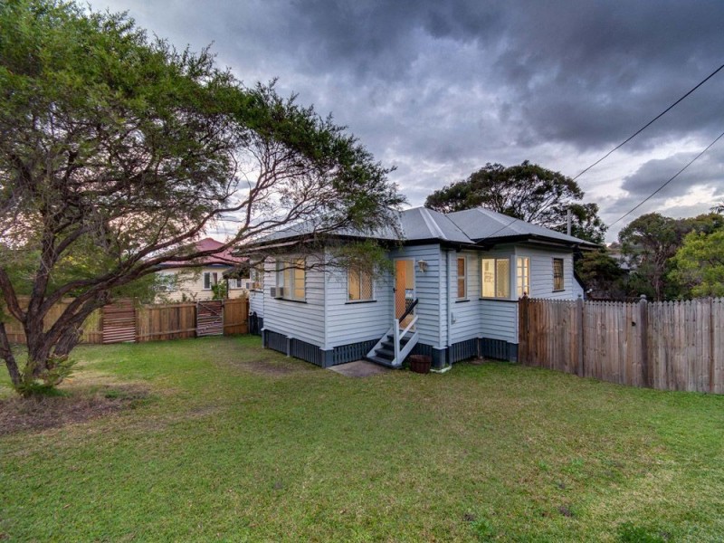 24 Castling Street, Stafford QLD 4053