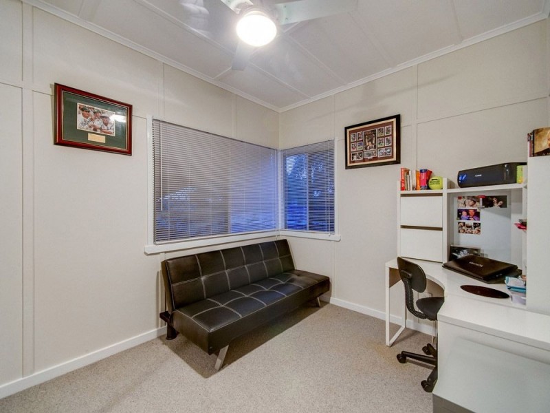 24 Castling Street, Stafford QLD 4053