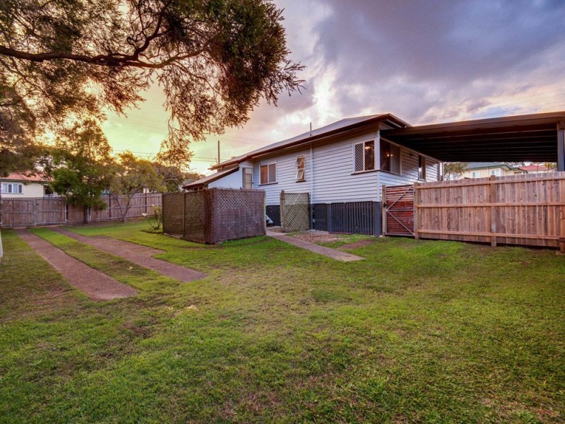 24 Castling Street, Stafford QLD 4053