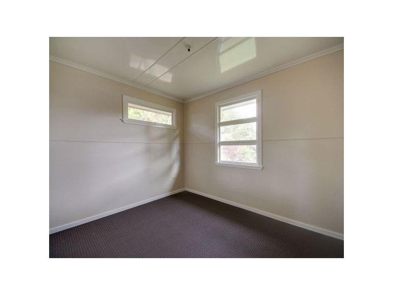 3 Spitfire Ave, Strathpine QLD 4500