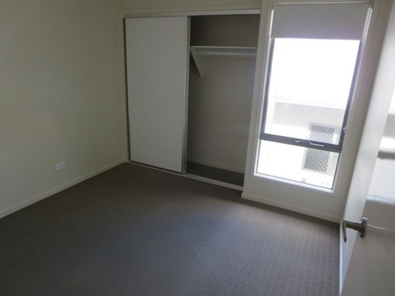 32 Greentrees Tce,, Springfield Lakes QLD 4300