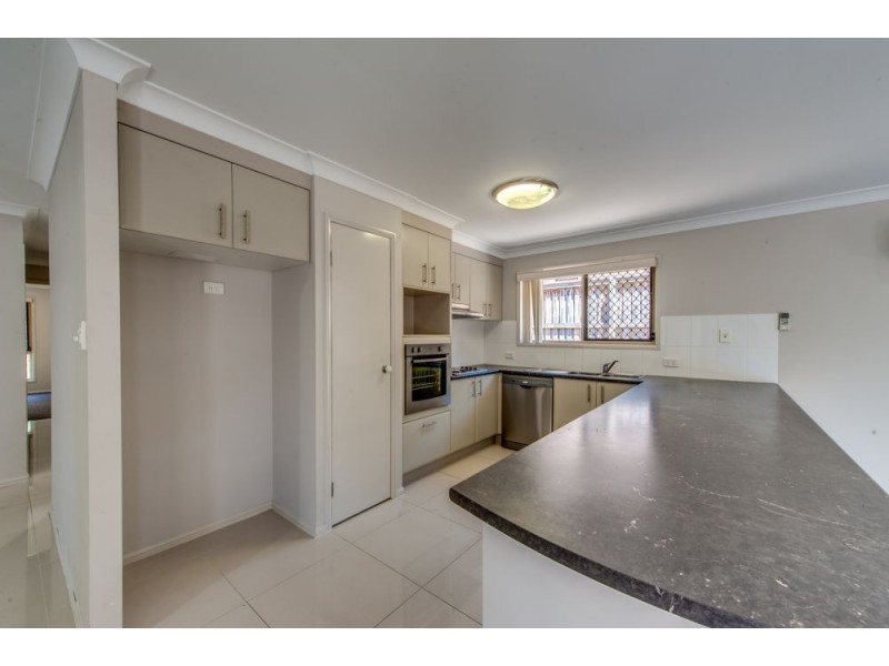 77 Laurel Street, Heathwood QLD 4110