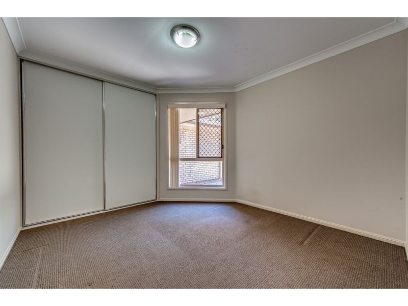 77 Laurel Street, Heathwood QLD 4110