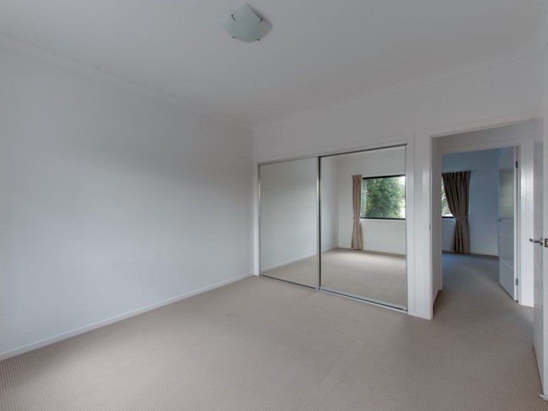 8 Amott Street, Stafford Heights QLD 4053