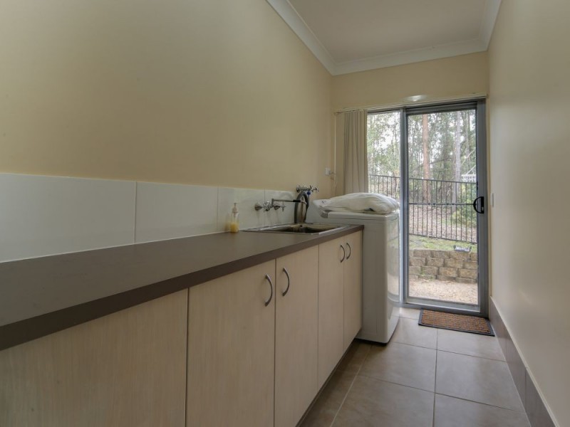 8 Chinaberry Crescent, Upper Coomera QLD 4209