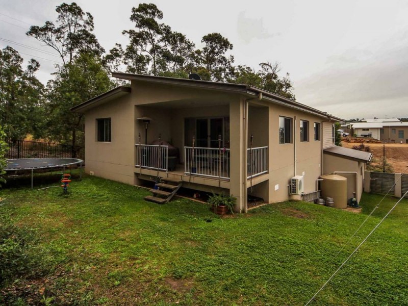 8 Chinaberry Crescent, Upper Coomera QLD 4209