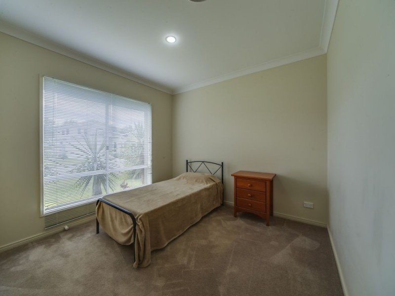 27 Rhodium Crescent, Hope Island QLD 4212