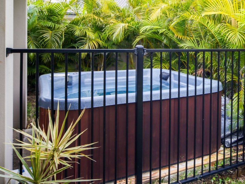 27 Rhodium Crescent, Hope Island QLD 4212