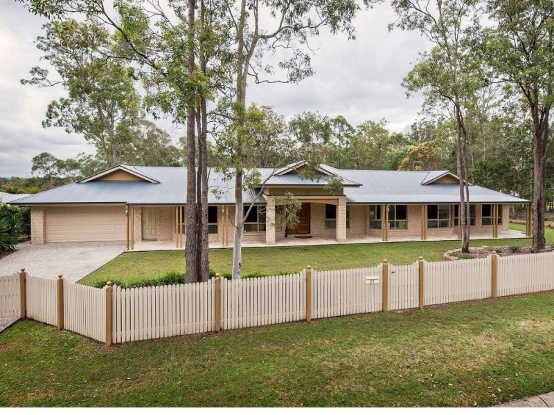24 Compal Road, Park Ridge QLD 4125