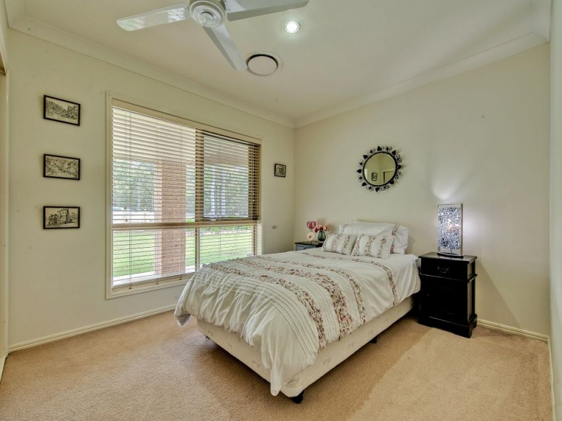 24 Compal Road, Park Ridge QLD 4125