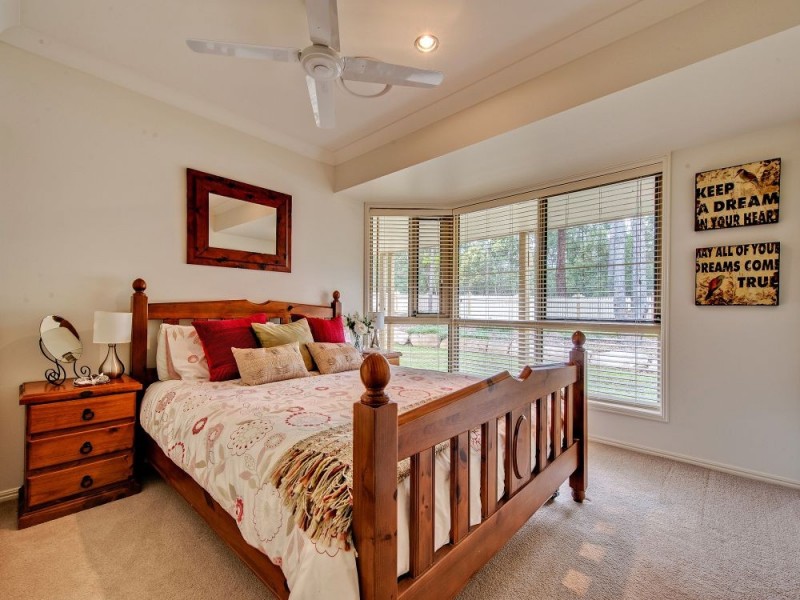 24 Compal Road, Park Ridge QLD 4125