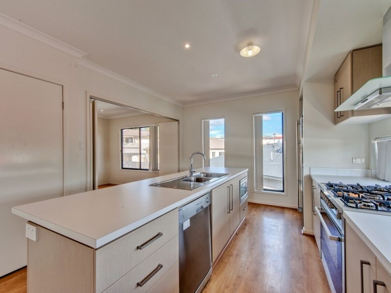 7 Grampian Street, Springfield Lakes QLD 4300