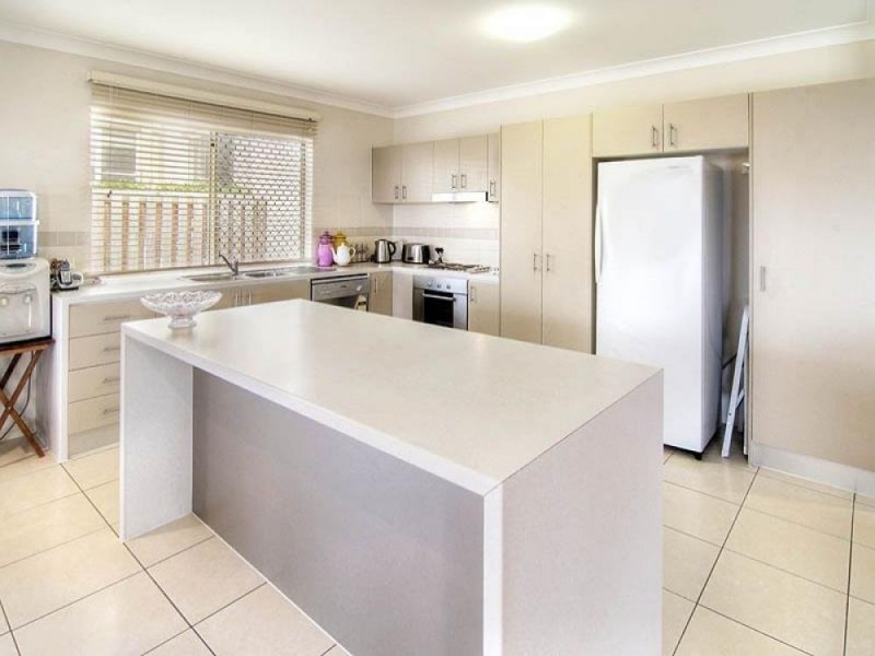 44 Viewpoint Drive, Springfield Lakes QLD 4300
