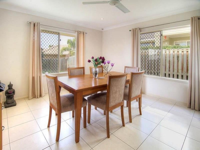 44 Viewpoint Drive, Springfield Lakes QLD 4300