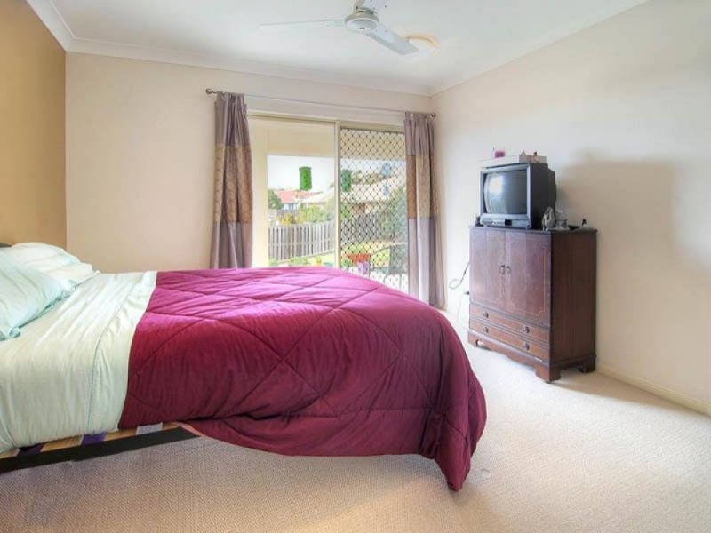 44 Viewpoint Drive, Springfield Lakes QLD 4300