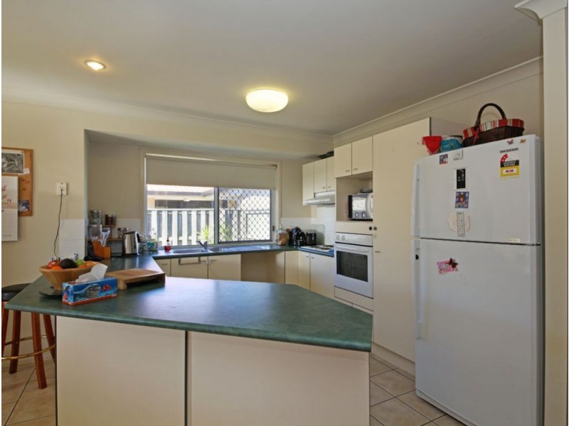 8 Johns Crescent, Boondall QLD 4034