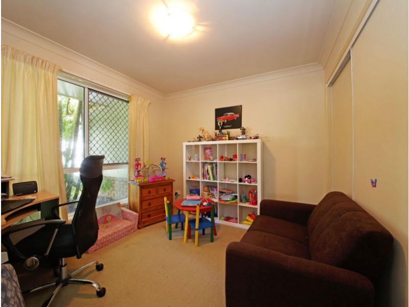 8 Johns Crescent, Boondall QLD 4034