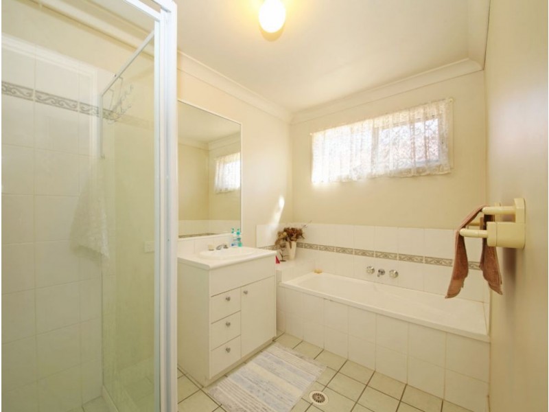 8 Johns Crescent, Boondall QLD 4034