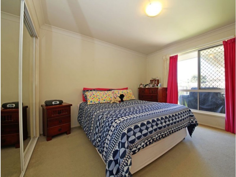 8 Johns Crescent, Boondall QLD 4034