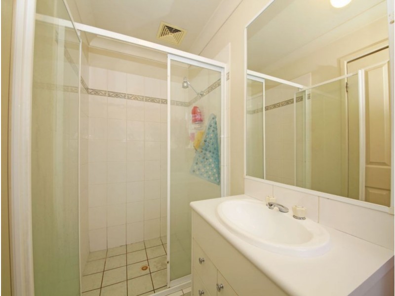 8 Johns Crescent, Boondall QLD 4034