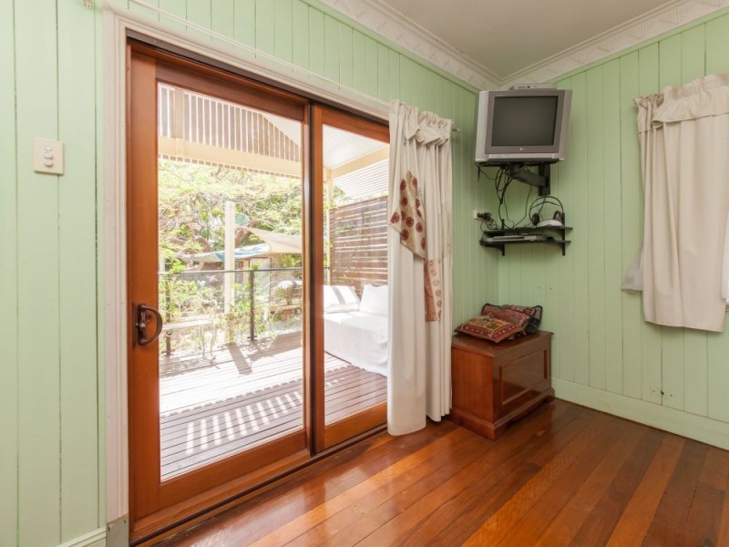 46 Reuben Street, Holland Park QLD 4121