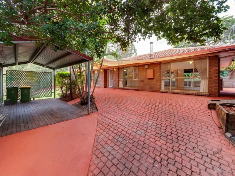 26 Tetragona Drive, Arana Hills QLD 4054