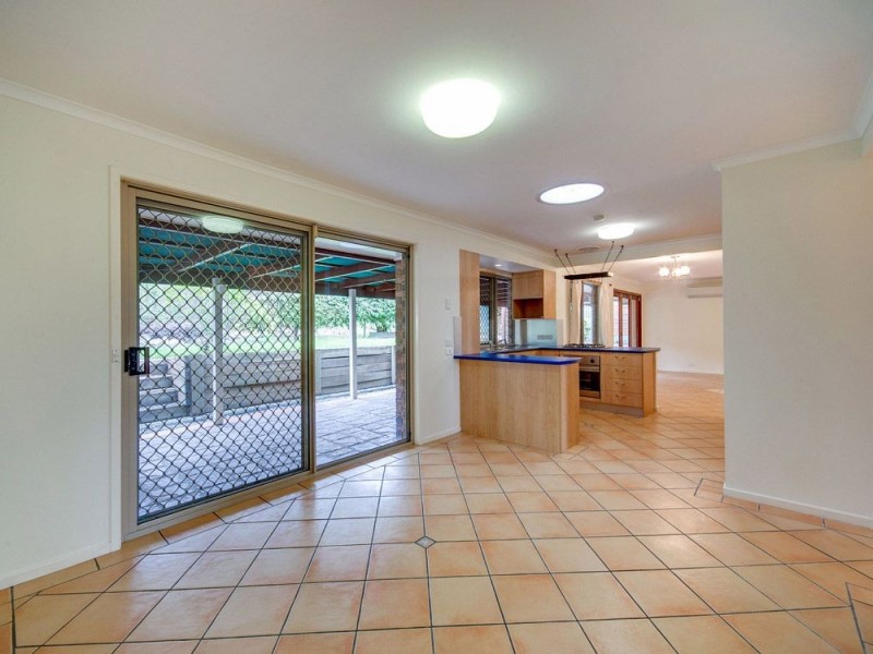 26 Tetragona Drive, Arana Hills QLD 4054