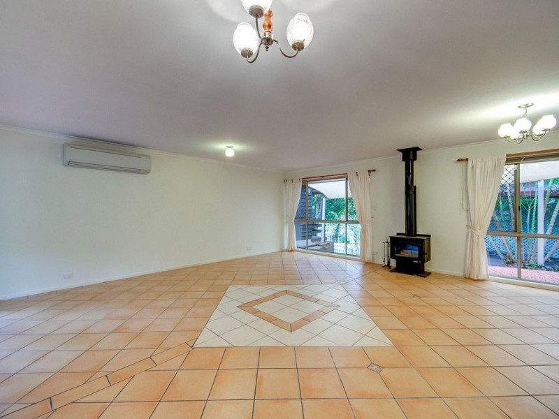 26 Tetragona Drive, Arana Hills QLD 4054